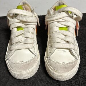 Kids Nike low top worn twice